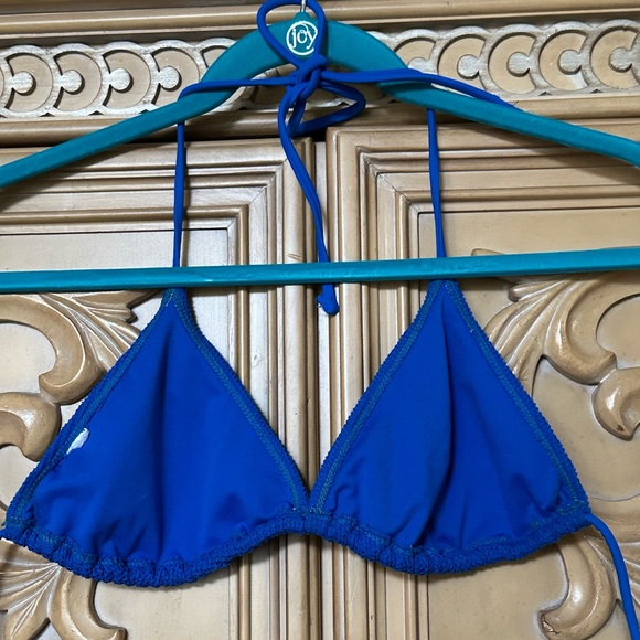 Triangle string Bikini Top w/texture in blue guc sz medium padding can be added - Picture 2 of 5